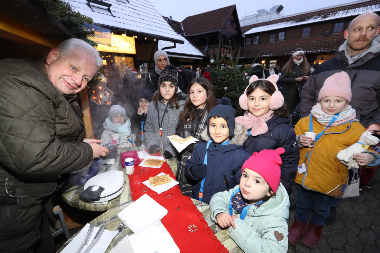 Kindliche Freude gehört zur Weihnachtszeit: Das war der Gifhorner Kinderweihnachtsmarkt in der Steinweg Passage