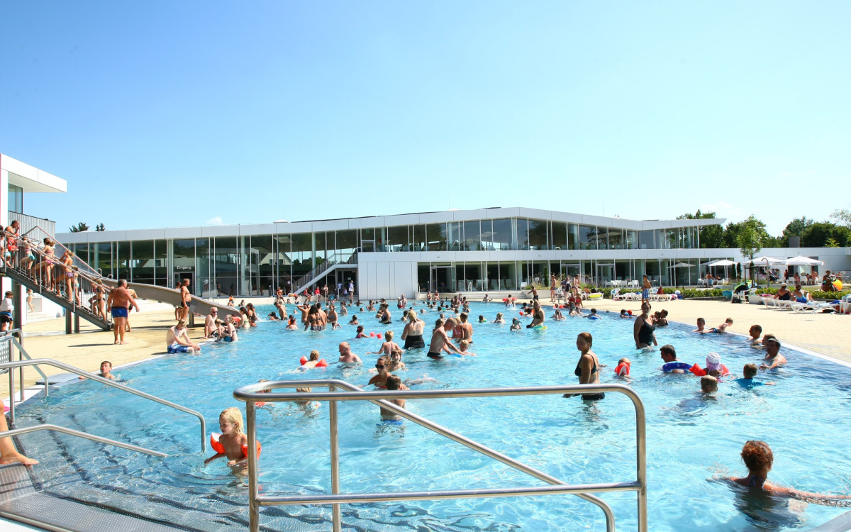 Kleiner Snack nach Einbruch - Einbrecher knacken Tresor in der Gifhorner Allerwelle