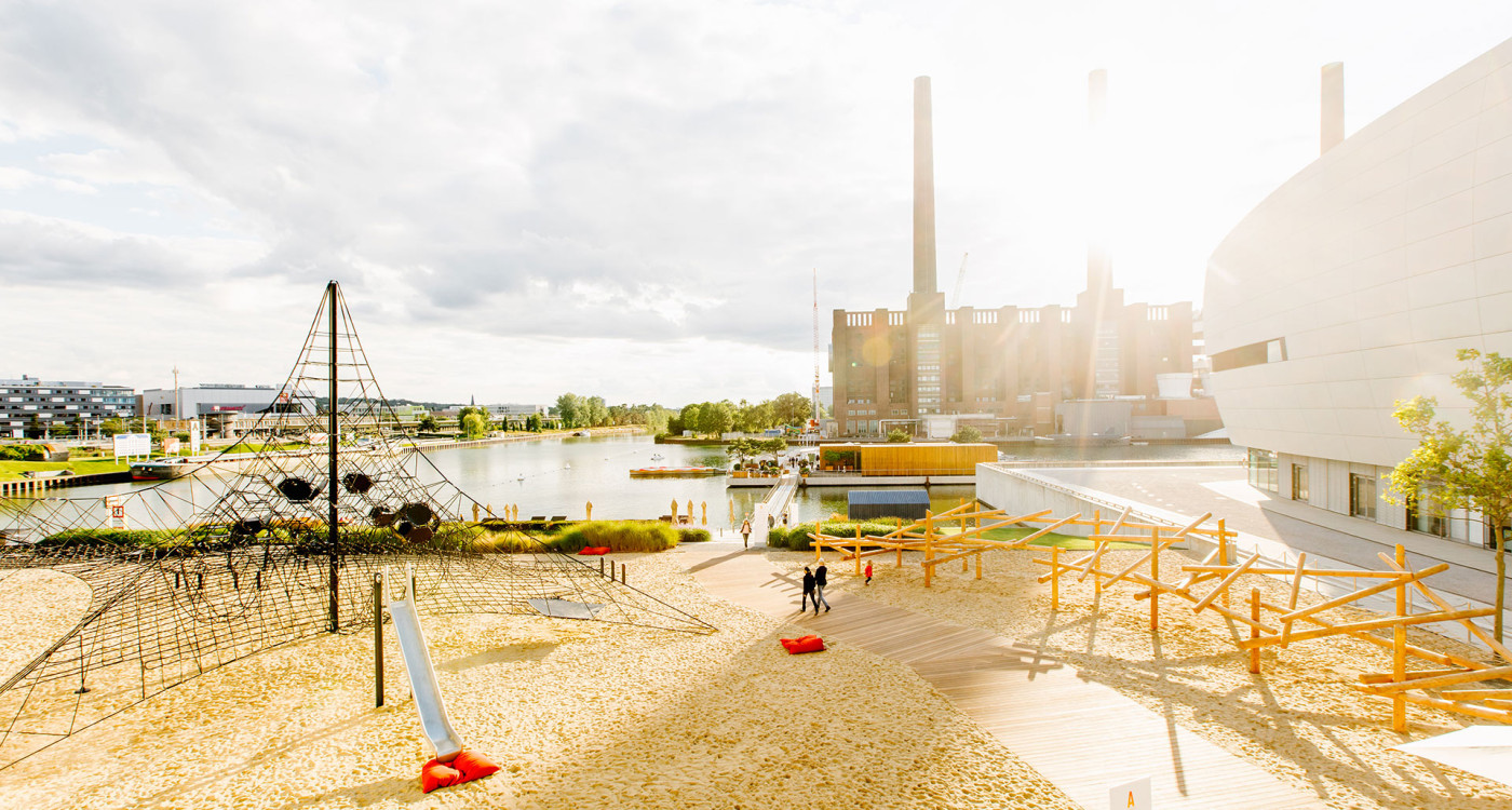 Klettern, Hüpfen und Relaxen - Familiensommer in der Autostadt Wolfsburg