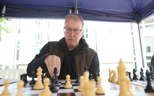 Köpfchen anstrengen und die Königin wegfegen: Auf dem Altstadtfest wird Samstag und Sonntag wieder Schach gespielt