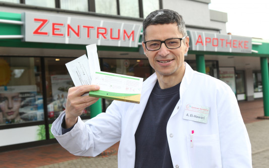 Kostenfreie Schnelltests in Zentrum-Apotheke: Inhaber Ahmed El-Hawari rät dazu, sich rechtzeitig einen Termin zu reservieren