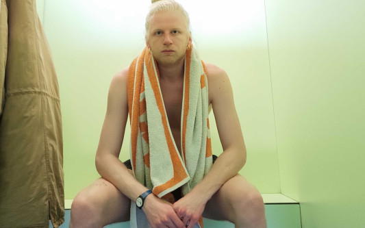 Kraulen statt maulen: Unser Autor hat sich sportliche Vorsätze gemacht