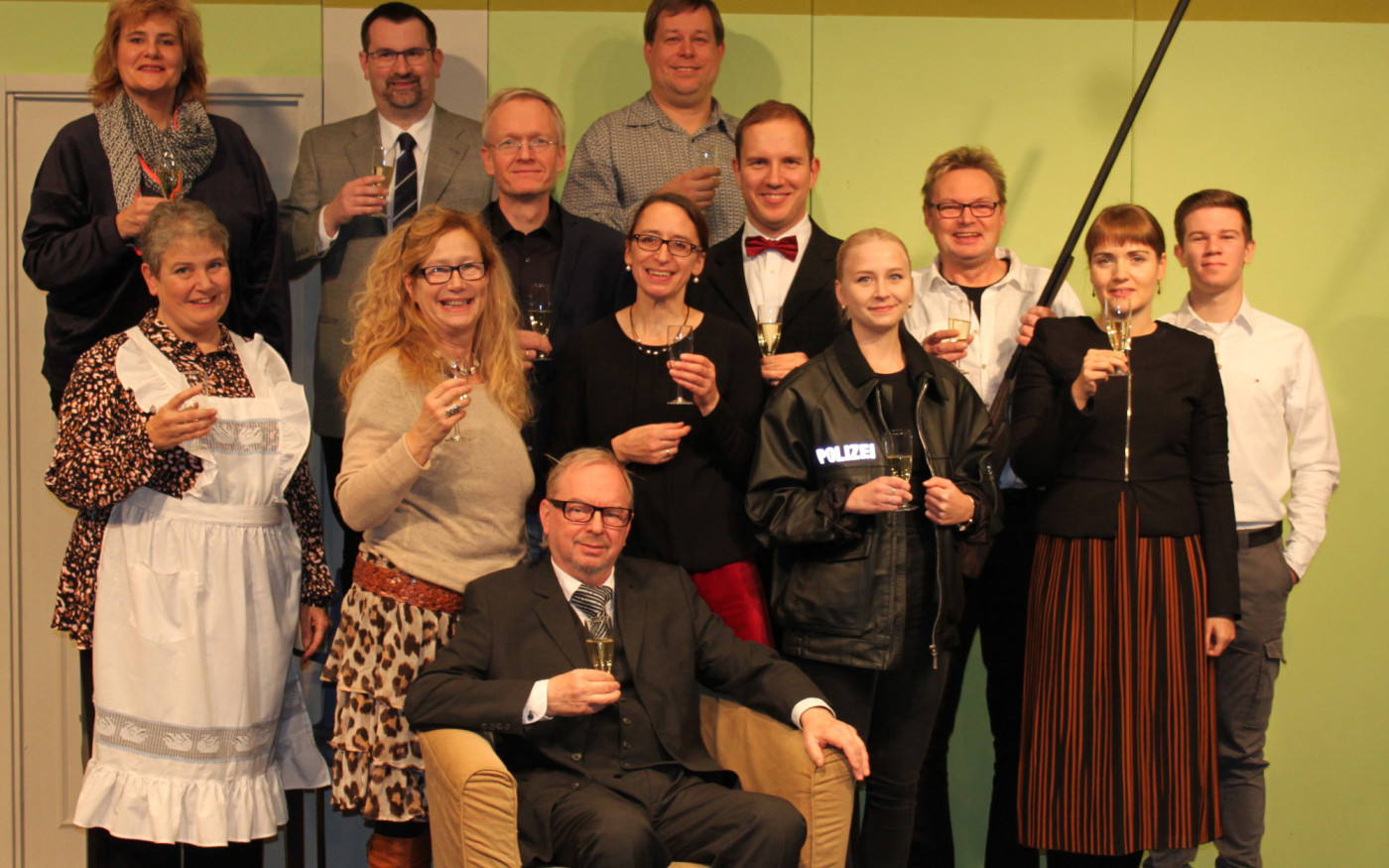 Krimi trifft Komödie: Herzliches Stück vom Theaterverein Gifhorn