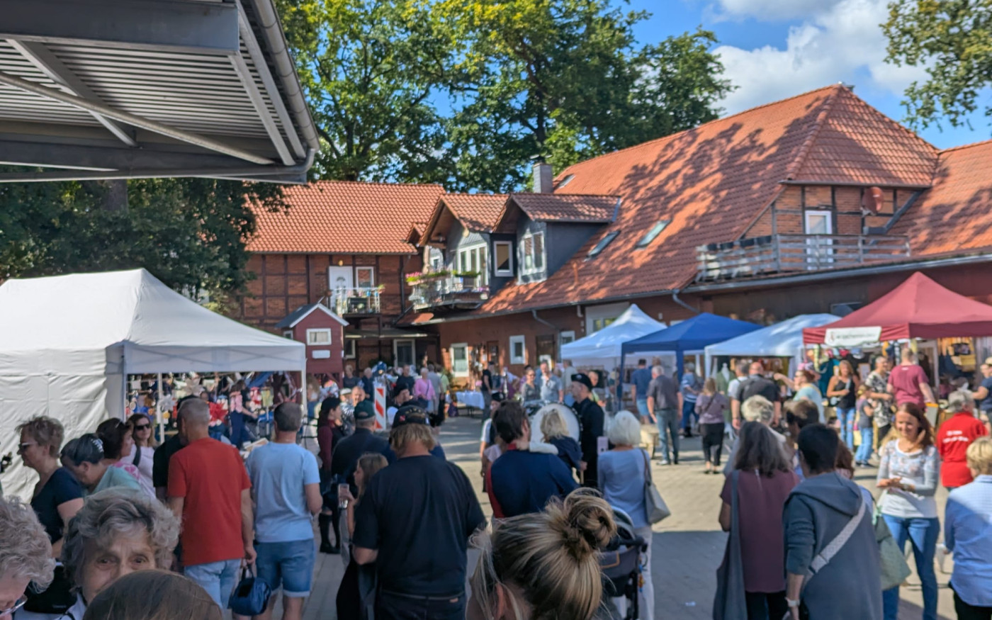 Kunsthandwerk und Kulinarik beim Dorfmarkt: Am 5. September sind wieder rund 60 Stände in Gamsen kostenfrei zu besuchen