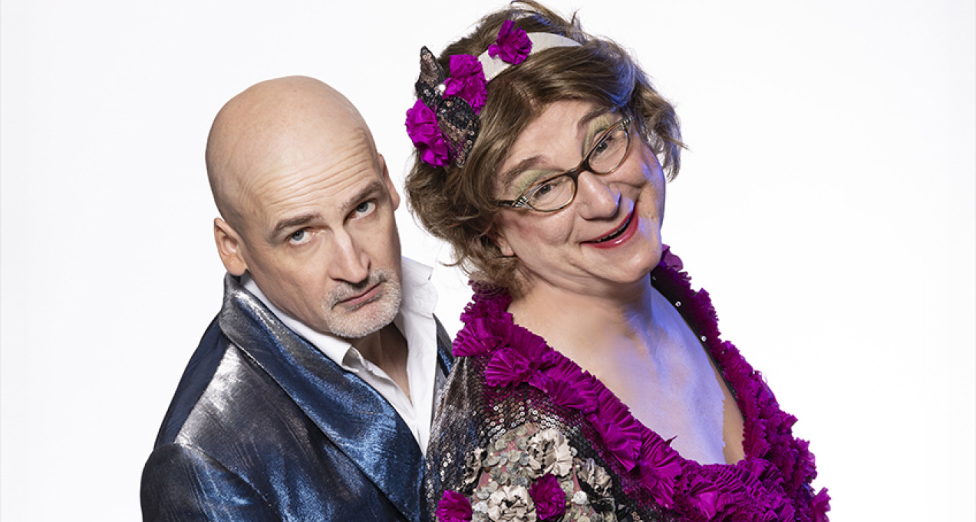 Kuriose Hochzeit in Hillerse: Für die Heißen Kartoffeln bringen Emmi und Willnowsky Sketche und Musik auf die Bühne