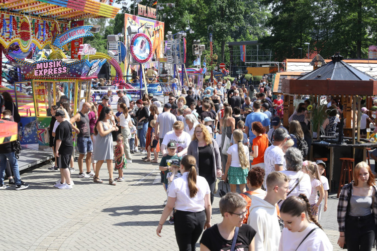 KURT-Bildergalerie: Breakdancer, Autoskooter, Zuckerwatte und mehr – Hier kommen die schönsten Fotos vom Rummel zum Gifhorner Schützenfest