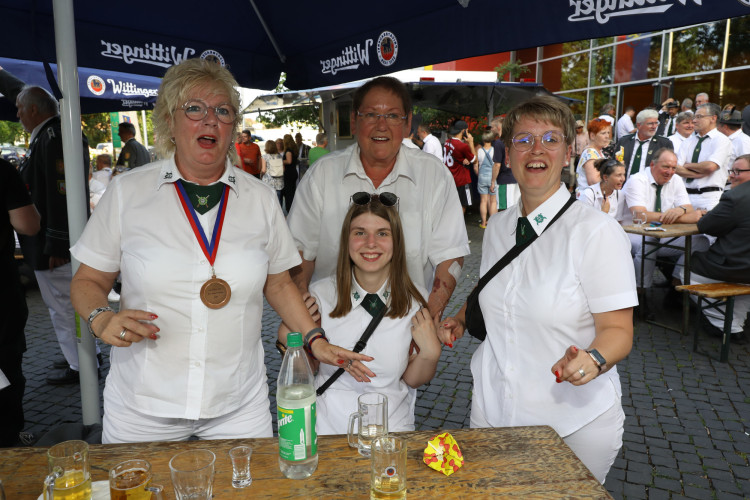 KURT-Bildergalerie: Große Partys zum Schützenfest-Abschluss – mit großem Feuerwerk