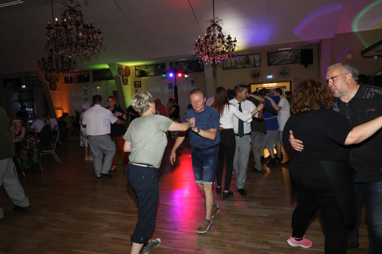 KURT-Bildergalerie: Große Partys zum Schützenfest-Abschluss – mit großem Feuerwerk