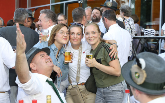KURT-Bildergalerie: Große Partys zum Schützenfest-Abschluss – mit großem Feuerwerk