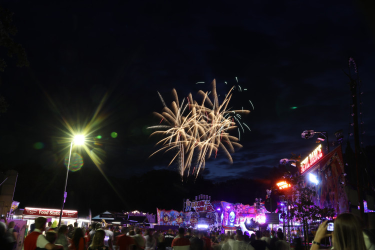 KURT-Bildergalerie: Große Partys zum Schützenfest-Abschluss – mit großem Feuerwerk