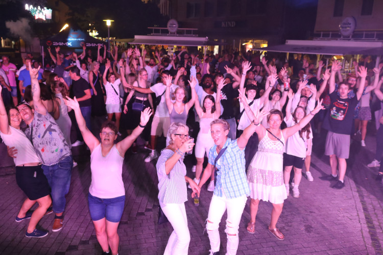 KURT-Bildergalerie: Hier kommen die schönsten Fotos vom Altstadtfest-Freitag