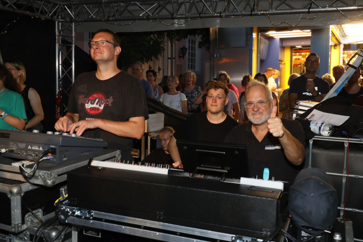 KURT-Bildergalerie: Hier kommen die schönsten Fotos vom Altstadtfest-Freitag