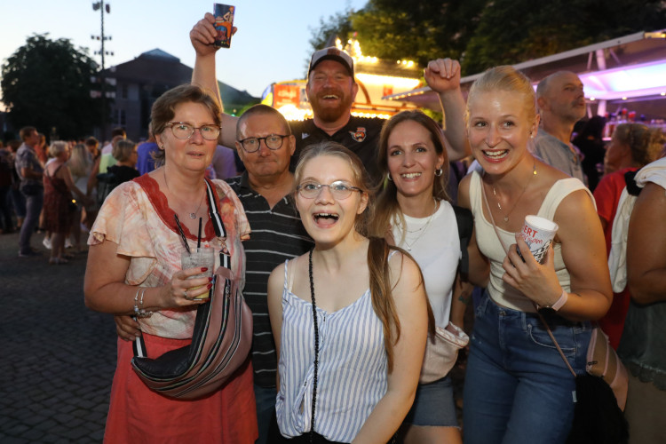 KURT-Bildergalerie: Hier kommen die schönsten Fotos vom Altstadtfest-Freitag