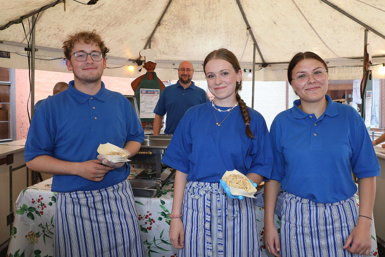 KURT-Bildergalerie: Ihr habt unser Gifhorner Altstadtfest erst ermöglicht – Tausend Dank an alle Mitarbeiterinnen und Mitarbeiter