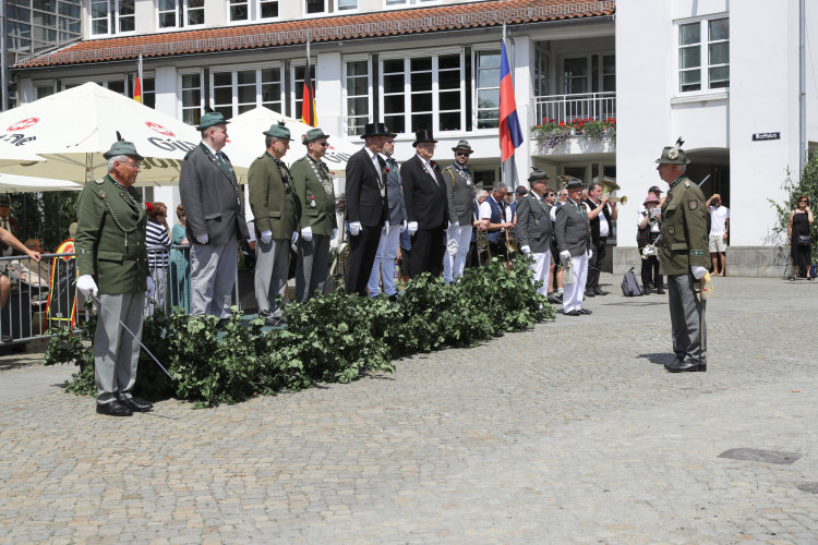 KURT-Bildergalerie: So bunt war Gifhorns großer Umzug mit vielen Vereinen am Schützenfest-Sonntag