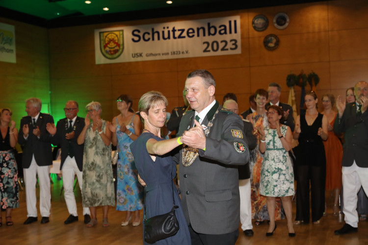 KURT-Bildergalerie: So schön waren die Schützenbälle in der Stadthalle und im BSK-Saal