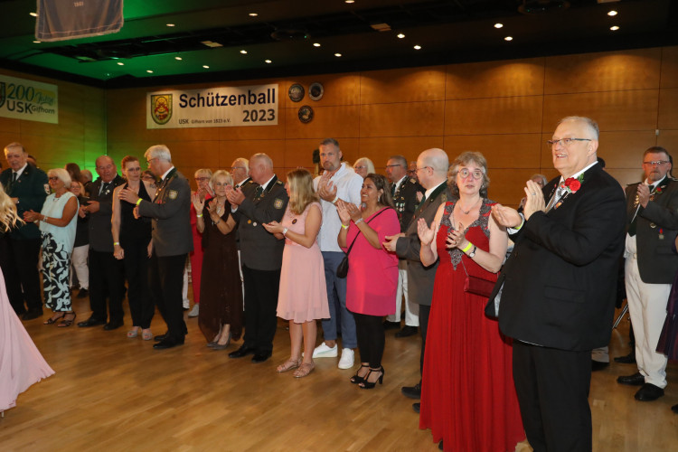 KURT-Bildergalerie: So schön waren die Schützenbälle in der Stadthalle und im BSK-Saal