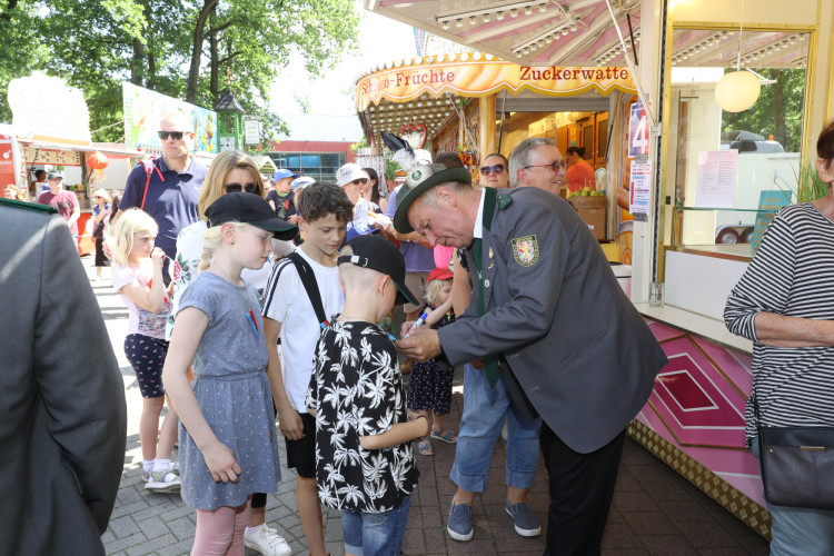 KURT-Bildergalerie: So toll war Gifhorns Kinderschützenfest – mit Proklamation der neuen Kindermajestäten