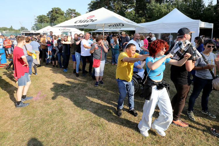 KURT-Bildergalerie: So viel Lebensfreude herrscht beim Festival der Gifhorner Lebenshilfe