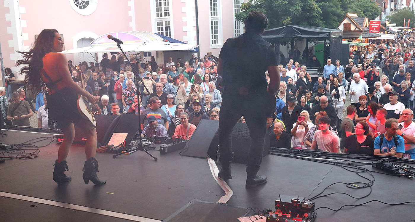 KURT-Bildergalerie: Voller Power geht das Gifhorner Altstadtfest am Samstag weiter – Hier gibt's die schönsten Fotos