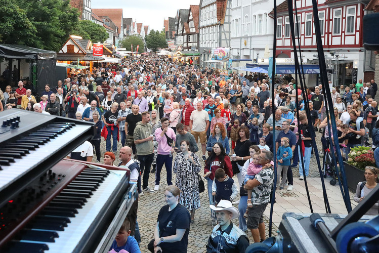 KURT-Bildergalerie: Voller Power geht das Gifhorner Altstadtfest am Samstag weiter – Hier gibt's die schönsten Fotos