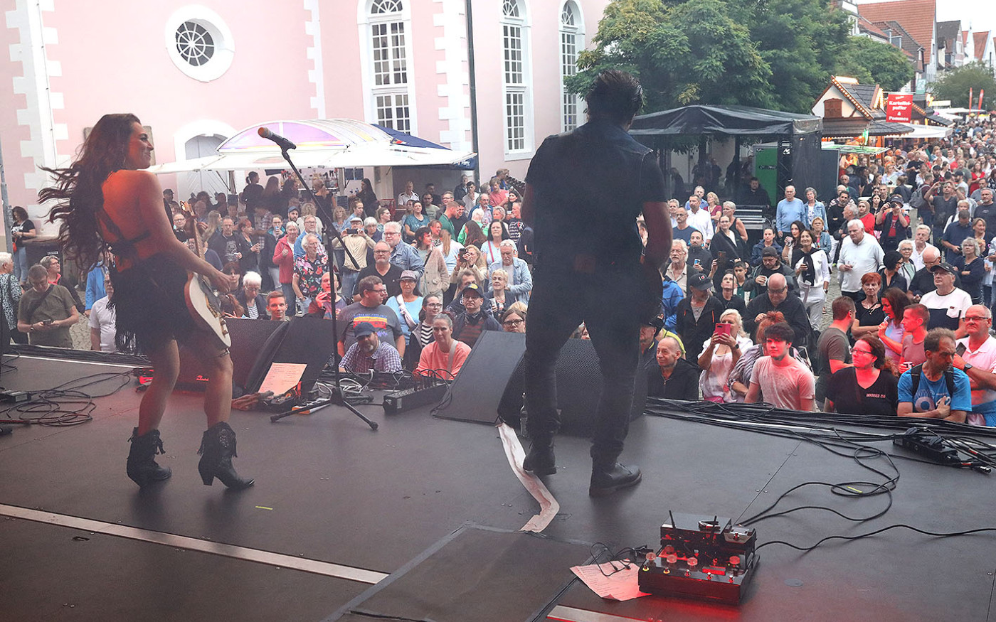 KURT-Bildergalerie: Voller Power geht das Gifhorner Altstadtfest am Samstag weiter – Hier gibt's die schönsten Fotos