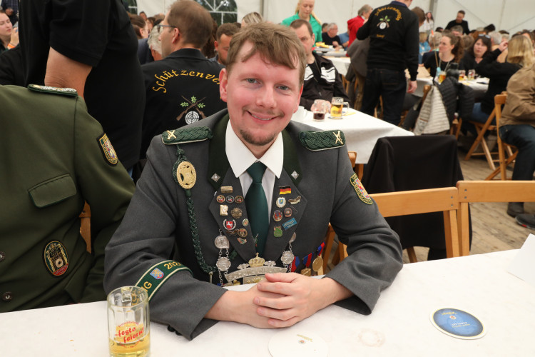KURT-Fotogalerie zum Schützenfest Kästorf: Marius Wersal heißt Kästorfs neuer König
