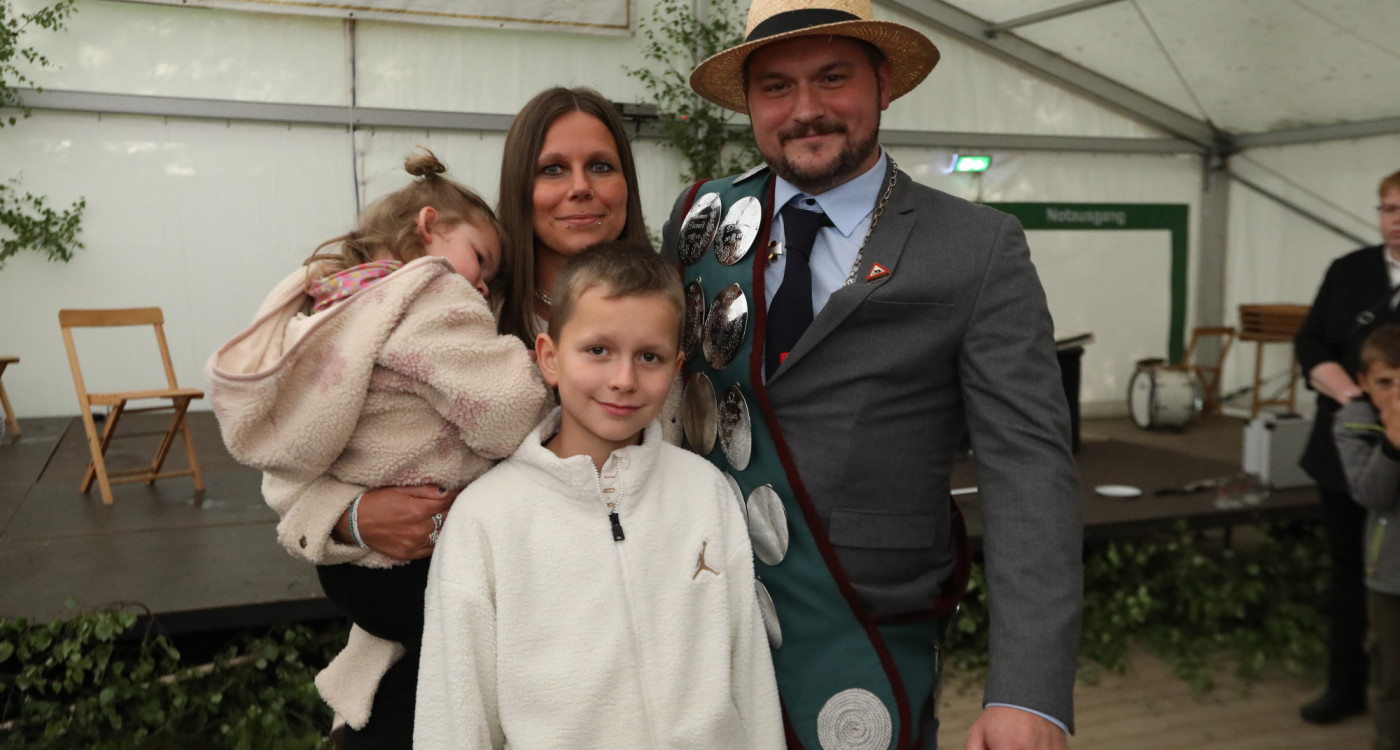 KURT-Fotogalerie zum Schützenfest Kästorf: Marius Wersal heißt Kästorfs neuer König