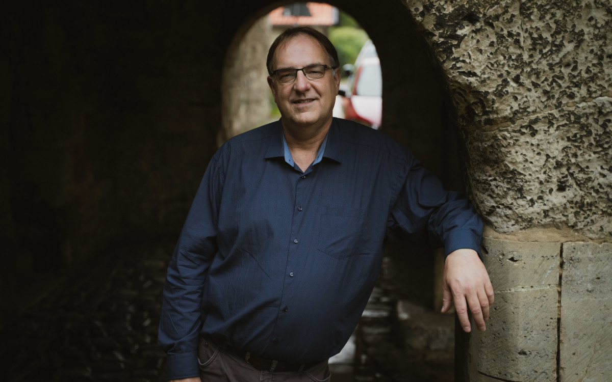 KURT-Kritik von Mia Anna Elisabeth Timmer: Harry Fehlemann eröffnet eine Welt, die zum Fürchten und Staunen ist