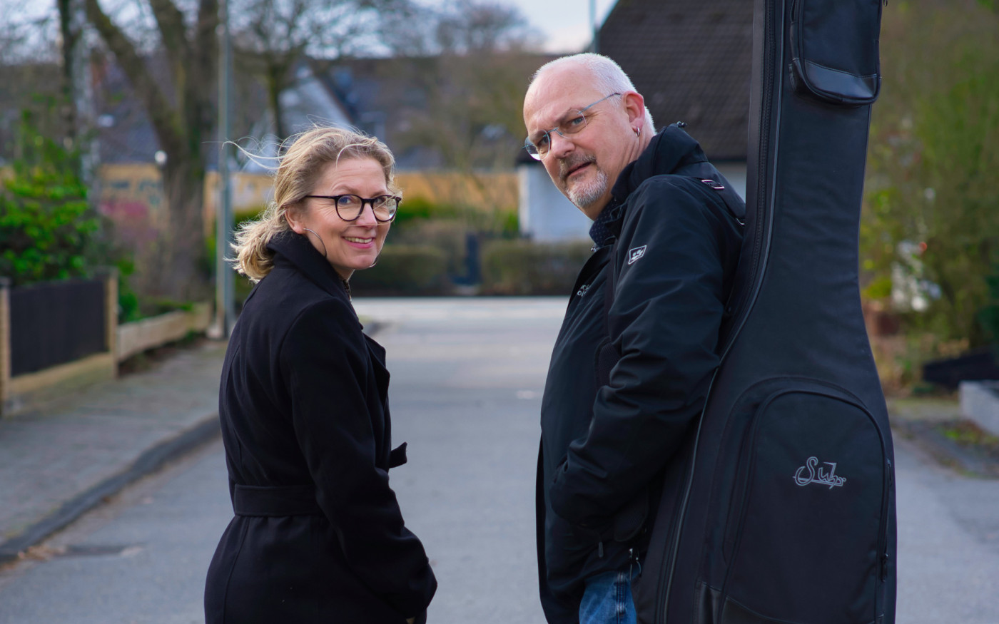 KURT-Review: Fallen lassen in die totale Reduziertheit – Das Gifhorner Jazz-Duo Velvet liefert ein Hommage-Album an große Vorbilder