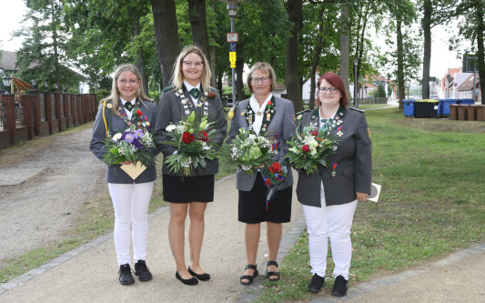 KURT stellt Euch Gifhorns neues Königinnenhaus vor: Das sind Donnice Gogolin, Antonia Gessel, Brigitte Meyer und Mareike Schulze