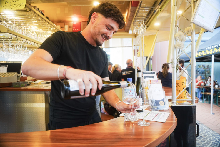 KURT zeigt Euch die schönsten Fotos von Gifhorns Weinfest-Eröffnung – Noch bis Samstag geht der Spaß in der Innenstadt weiter