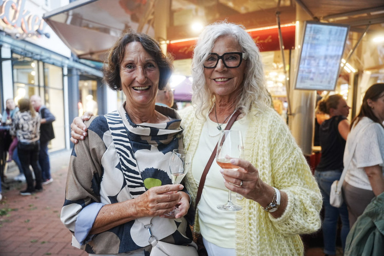 KURT zeigt Euch die schönsten Fotos von Gifhorns Weinfest-Eröffnung – Noch bis Samstag geht der Spaß in der Innenstadt weiter