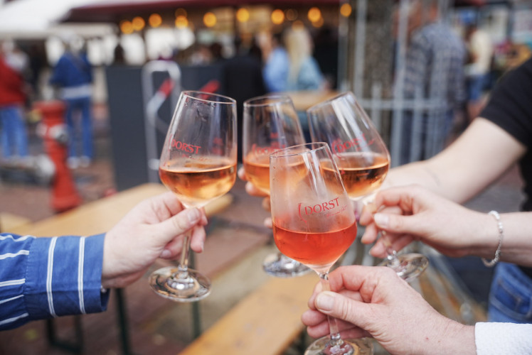 KURT zeigt Euch die schönsten Fotos von Gifhorns Weinfest-Eröffnung – Noch bis Samstag geht der Spaß in der Innenstadt weiter