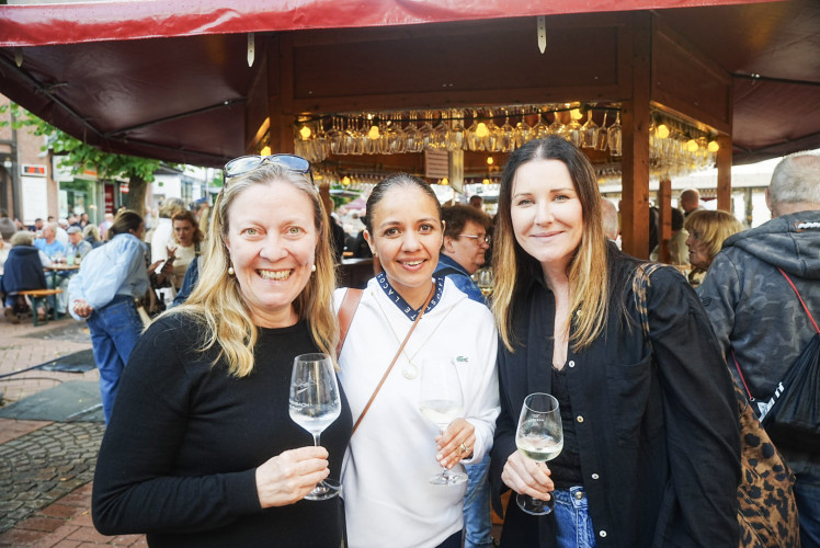 KURT zeigt Euch die schönsten Fotos von Gifhorns Weinfest-Eröffnung – Noch bis Samstag geht der Spaß in der Innenstadt weiter