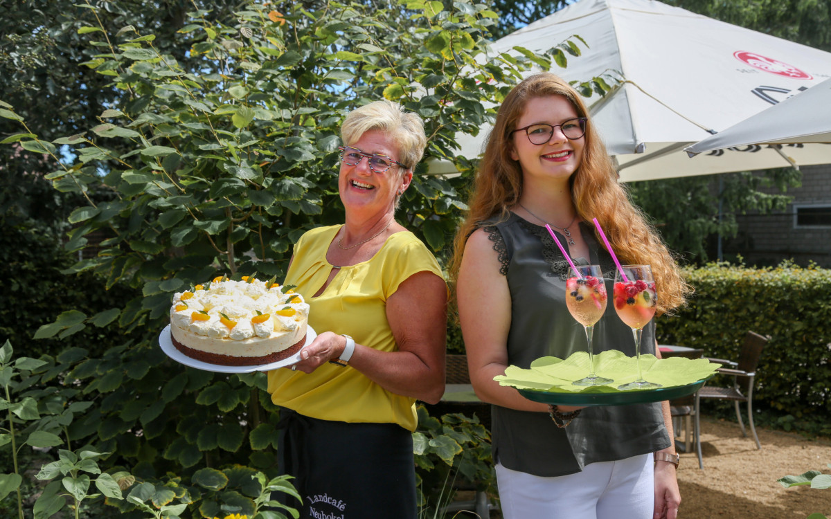 Landcafé Neubokel - Mitten im schmucken Dorf gibt‘s selbstgebackene Torten und fruchtige Getränke