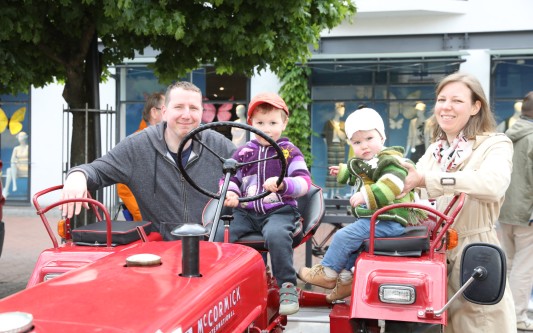 Landwirtschaftsmeile und verkaufsoffener Sonntag am 3. Mai in Gifhorn: Maschinen bestaunen und die Einkaufstüten füllen