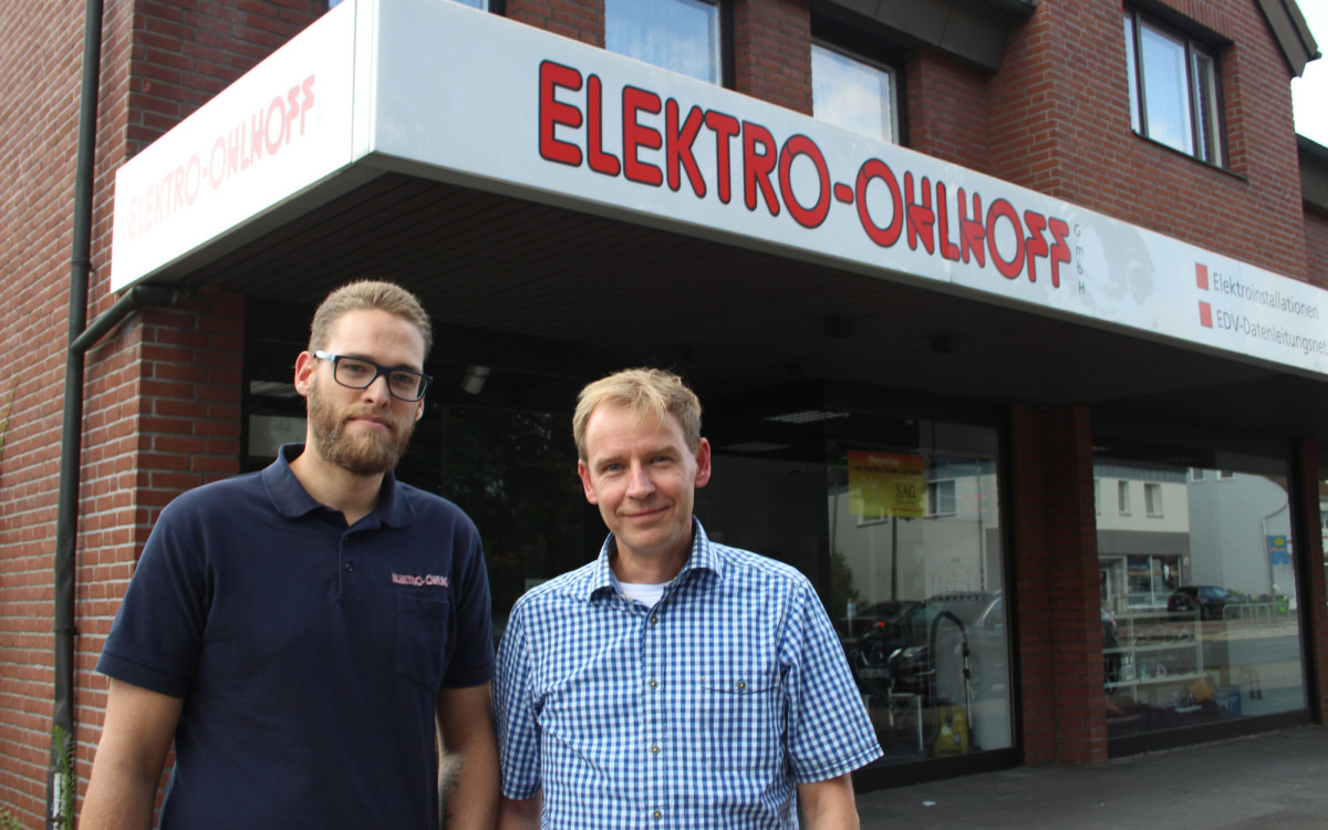 Lehrling, Meister und nun Geschäftspartner: Volker Holicki und Tobias Schlüsche führen nun gemeinsam ihren Ausbildungsbetrieb Elektro-Ohlhoff