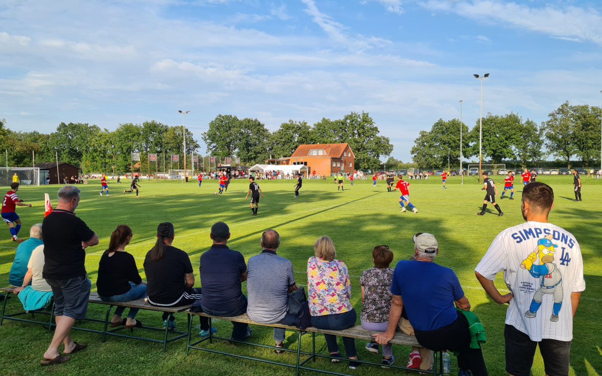 Letzter Test in Wilsche auf dem Weg zum Saisonstart: Handwerker-Cup in der Sportwoche zeigt vier Fußball-Teams aus dem Kreis