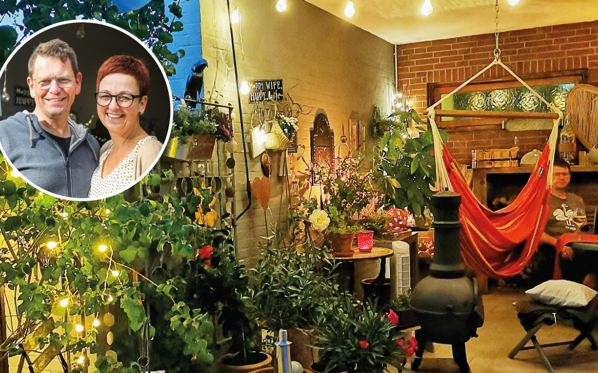 Liebevoll hergerichtete Terrasse mit Lichterketten und Hängematte - Bei Stefan und Manuela Herms gehen sogar die Nachbarn ein und aus
