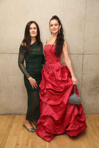 Locker in der Hüfte, immer ein Lächeln im Gesicht: KURT zeigt die schönsten Fotos des USK-Apfelsinenballs