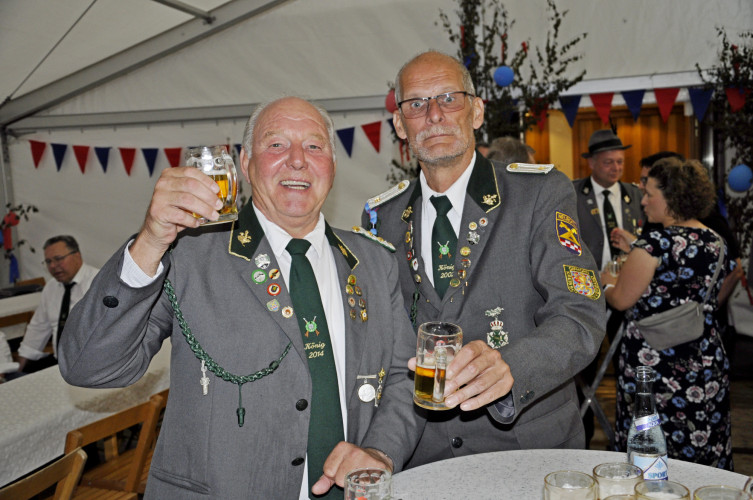 Mal wieder ein wunderbares Fest: Neubokel feierte das Schützenfest mit toller Musik und vielen Spaßbuden