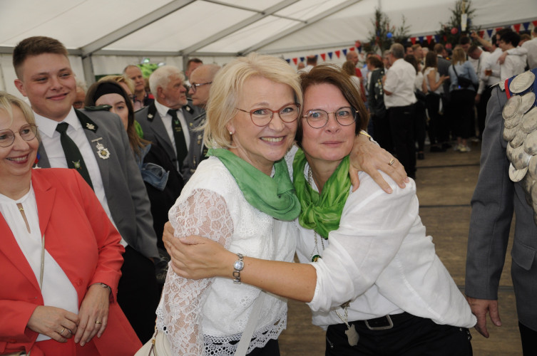 Mal wieder ein wunderbares Fest: Neubokel feierte das Schützenfest mit toller Musik und vielen Spaßbuden