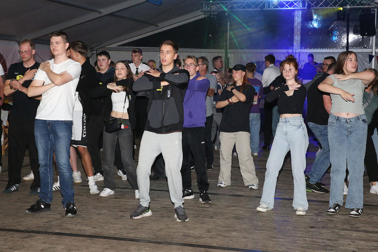 Mal wieder ein wunderbares Fest: Neubokel feierte das Schützenfest mit toller Musik und vielen Spaßbuden