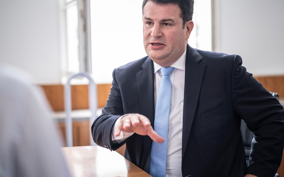 Menschenrechte sind nicht verhandelbar: Arbeitsminister Hubertus Heil spricht im KURT-Interview über globale Fairness