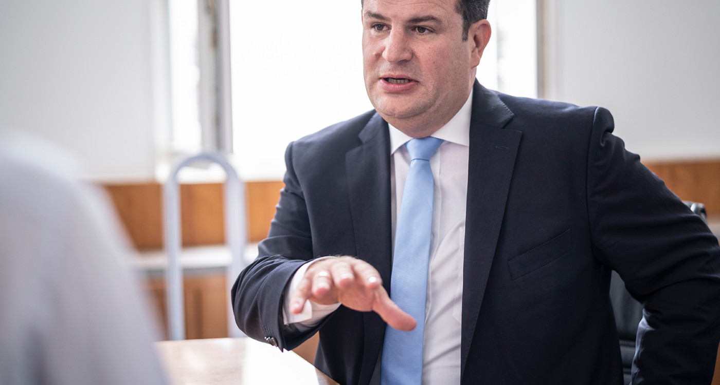 Menschenrechte sind nicht verhandelbar: Arbeitsminister Hubertus Heil spricht im KURT-Interview über globale Fairness