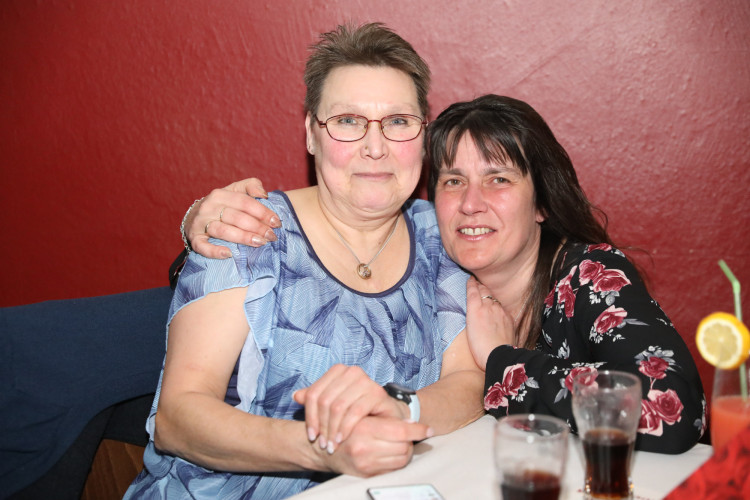 Mexiko, Griechenland, Polen und und und... Zahlreiche Damen aus aller Welt feiern den Weltfrauentag in Michas Tanzlokal - KURT zeigt Euch die schönsten Bilder