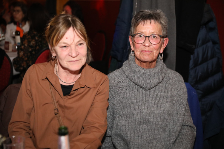 Mexiko, Griechenland, Polen und und und... Zahlreiche Damen aus aller Welt feiern den Weltfrauentag in Michas Tanzlokal - KURT zeigt Euch die schönsten Bilder