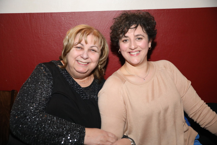 Mexiko, Griechenland, Polen und und und... Zahlreiche Damen aus aller Welt feiern den Weltfrauentag in Michas Tanzlokal - KURT zeigt Euch die schönsten Bilder