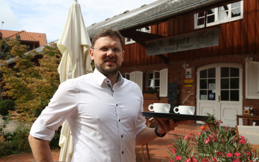 Meyers Hofcafé - Das kleine und große Frühstück wird nur getoppt vom prächtigen 4-Gänge-Menü